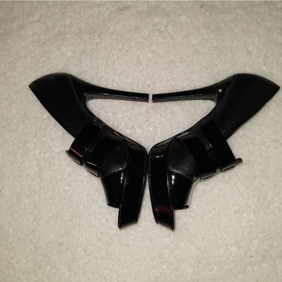 BCBG Black High Heeled Sandals - Picture 5 of 9